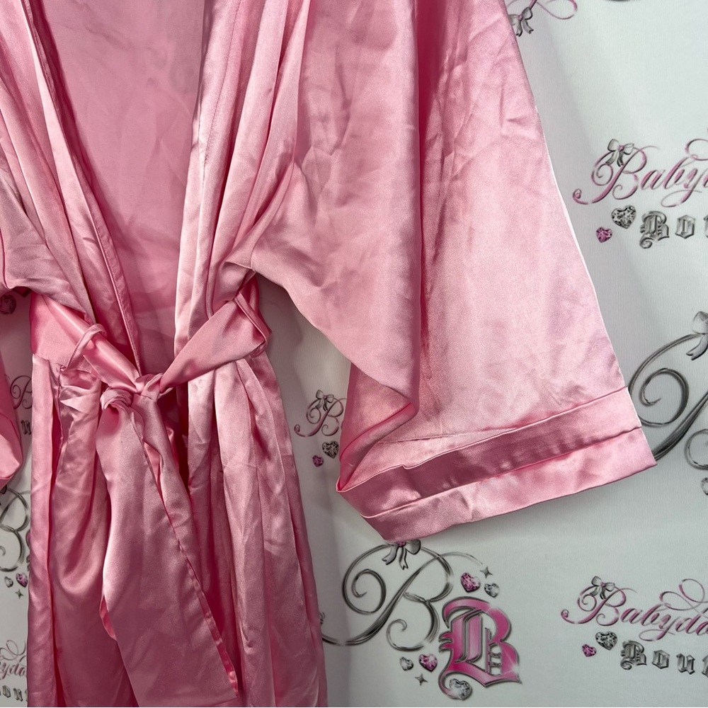 Elegant Pink Satin Women's Robe - Picture 5 of 10